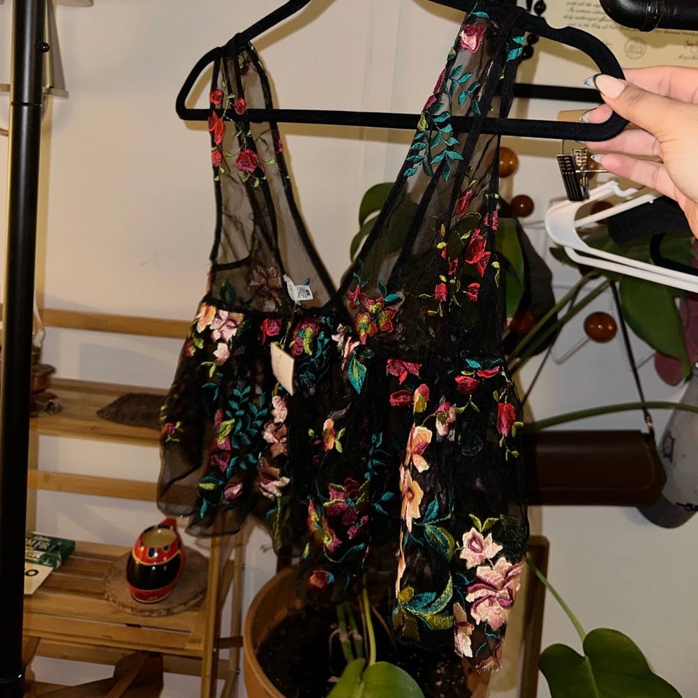 Sheer flower embroidery top